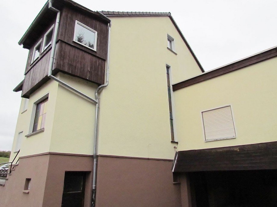 Geb�uder�ckseite Zweifamilienhaus Waldbrunn-Lahr