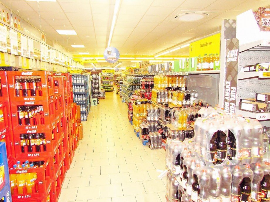 Warenlager Verbrauchermarkt Essenheim
