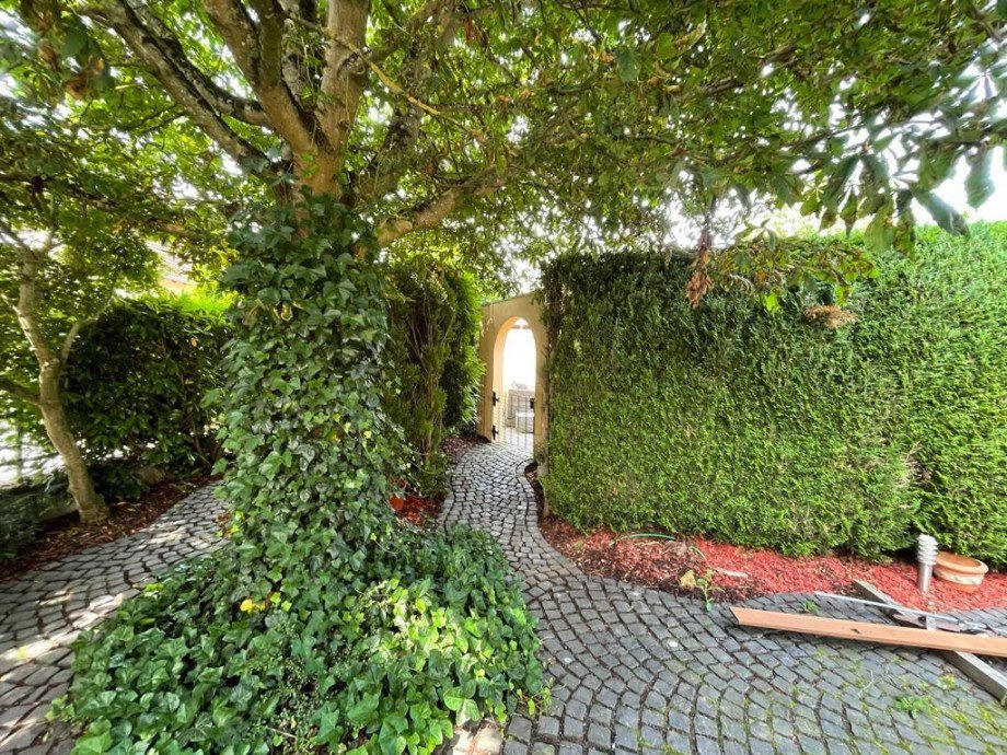 Ausschnitt Au�enanlage Haus Hambach