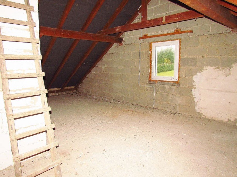 Speicher (Ausbaureserve) Zweifamilienhaus Waldbrunn-Lahr