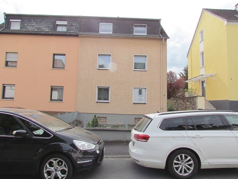 Stra�enfrontansicht Doppelhaush�lfte Limburg