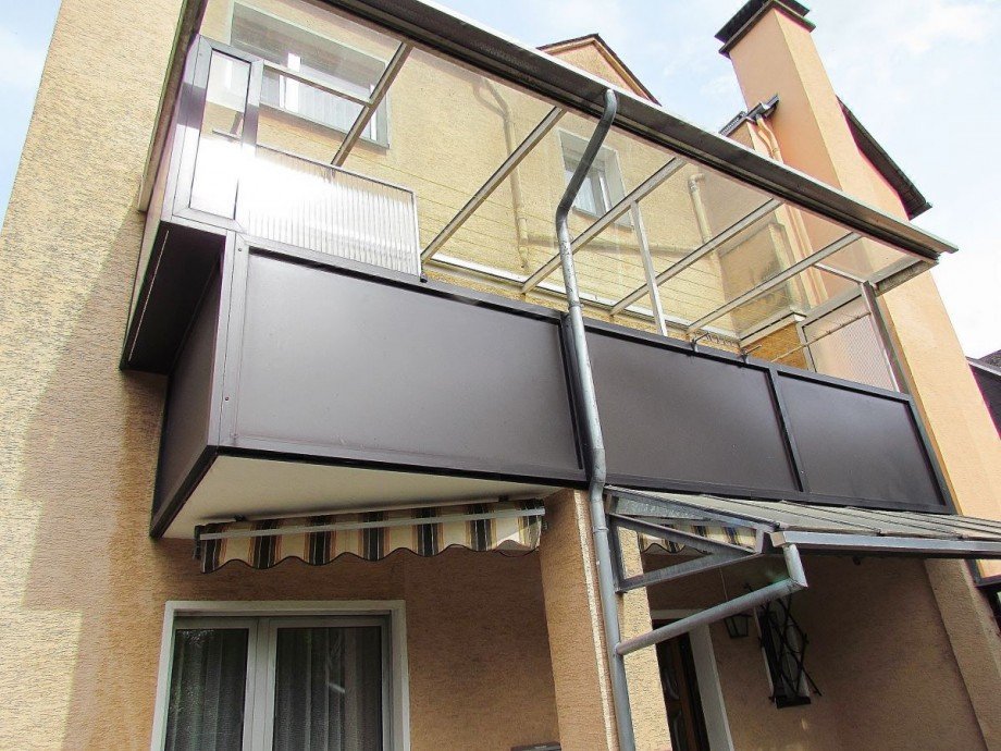 Geb�uder�ckseite Doppelhaush�lfte Limburg