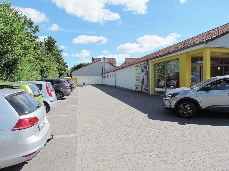 Seitenansicht Verbrauchermarkt Essenheim