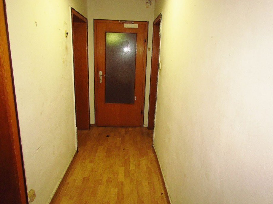 Flur EG Zweifamilienhaus Waldbrunn-Lahr
